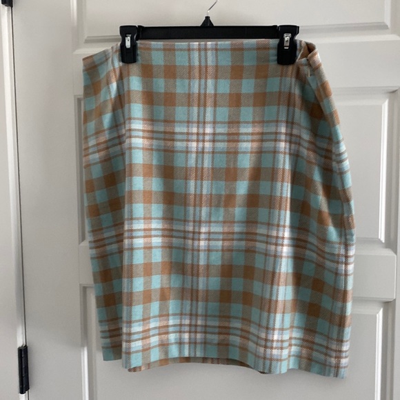 Talbots Dresses & Skirts - Talbots Wool Blend Lined Skirt Size 14 NWT